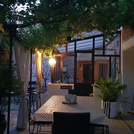 Bed and Breakfast La Demeure Du Pressoir Cuxac-dʼAude Exterior foto